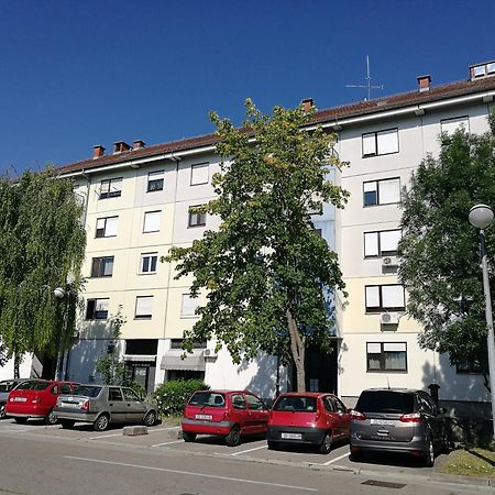 Fly By Suite - Zagreb Airport - 0-24H Self Check In&Out - Parking On Site فيليكا غوغيتْسا المظهر الخارجي الصورة