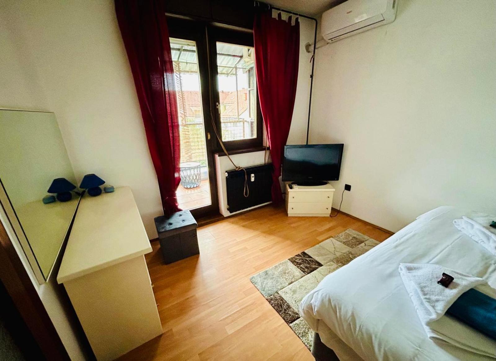 Fly By Suite - Zagreb Airport - 0-24H Self Check In&Out - Parking On Site فيليكا غوغيتْسا المظهر الخارجي الصورة