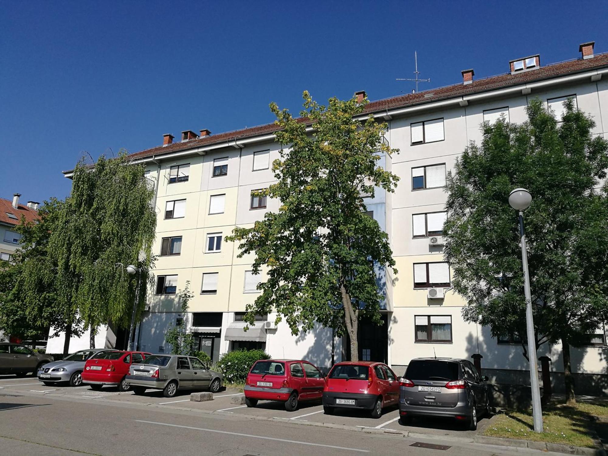 Fly By Suite - Zagreb Airport - 0-24H Self Check In&Out - Parking On Site فيليكا غوغيتْسا المظهر الخارجي الصورة